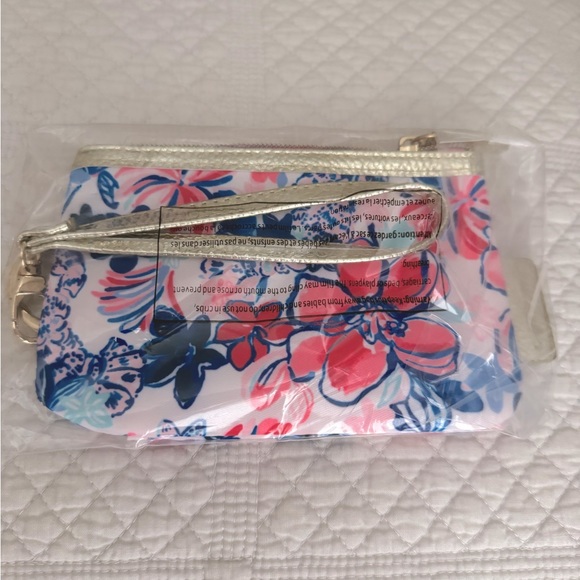 Lilly Pulitzer Floral Zip Top Wallet Wristlet Resort White Party Like A Lobstar - Picture 3 of 4